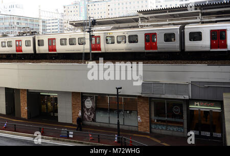 Die belebten Bahnhof Hakata, Fukuoka, Japan. Stockfoto