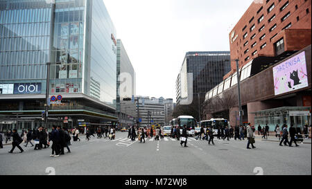 Die belebten Bahnhof Hakata, Fukuoka, Japan. Stockfoto