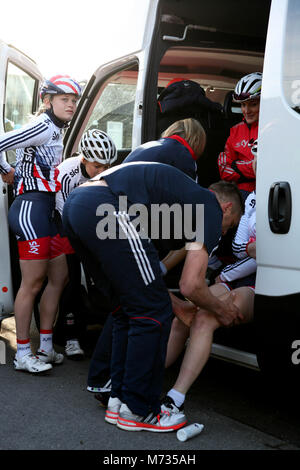 Tour de Yorkshire 2016 Vorbereitung für die Frauen, die Etappe der Tour de Yorkshire Emma Pooley, lizzie Armistead und GB Radfahren Stockfoto