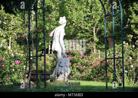 Jardins parisiens le plaisir de se promener Un jour de Semaine à Paris. Stockfoto