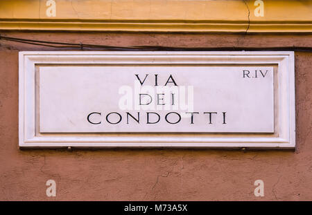 Via dei Condotti Straße unterzeichnen in Rom, Italien Stockfoto