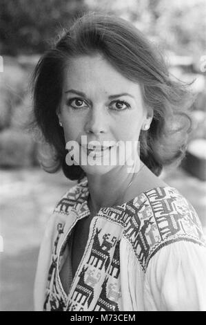 Natalie Wood, US-amerikanische Schauspielerin an der Goldenen Tür, ein Luxus halten fit Spa in San Marcos, Kalifornien, USA, Dienstag, 3. Oktober 1978. Stockfoto