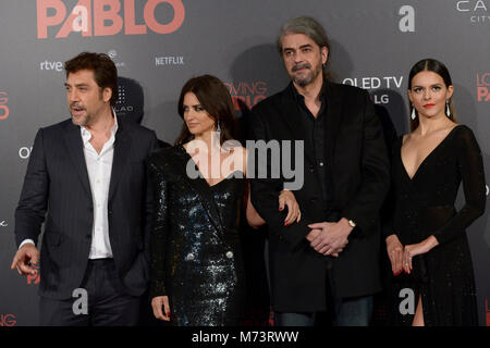 MADRID, Spanien - 07 MARTCH: Javier Bardem, Penelope Cruz, Fernando Leon de Aranoa und Julieth Restrepo besucht "Lieben Pablo' Premiere Callao Kino am 7. März in Madrid, Spanien 2018. Credit: Jimmy Olsen/MediaPunch *** KEINE SPANIEN *** Stockfoto