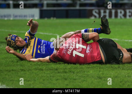 Leeds, Großbritannien. 8 Mär, 2018. 8 Headingley Stadium, Leeds, England; Betfred Super League, Runde 5, Leeds Rhinos versus Rumpf FC; Dekan Hadley von Hull FC geht über für einen Versuch der Credit: Aktuelles Bilder/Alamy leben Nachrichten Stockfoto