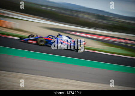 Barcelona, Spanien. 8. März, 2018: PIERRE GASLY (FRA) treibt in seinem Toro Rosso STR 13 bei Tag 7 der Formel-1-Prüfung am Circuit de Catalunya Credit: Matthias Oesterle/Alamy leben Nachrichten Stockfoto