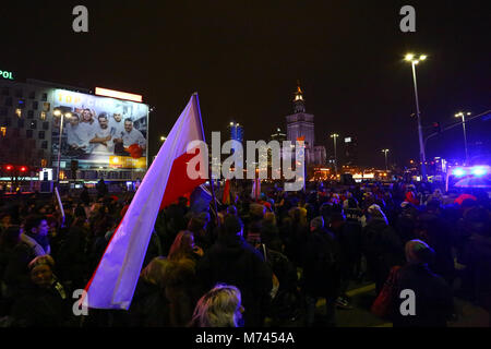 Polen, Warschau, 8. März, 2018: Großkundgebung für die Rechte der Frauen am Internationalen Frauentag in Warschau statt. © Jake Ratz/Alamy leben Nachrichten Stockfoto