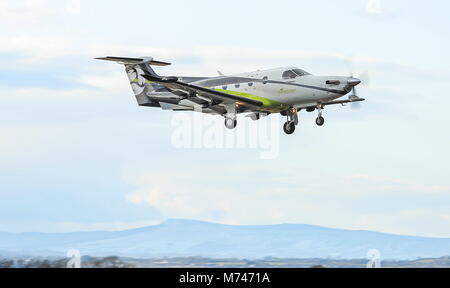 Easyjet, Ryanair, Pilatus PC -12/47. Stockfoto