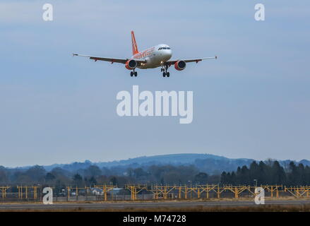 Easyjet, Ryanair, Pilatus PC -12/47. Stockfoto