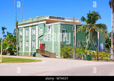 Historische Bed & Breakfast Hotel Gebäude, das einst die örtliche Bank in Everglades City, Florida, USA Stockfoto