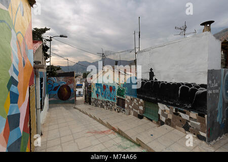 Orihuela, Spanien. Februar 26, 2018: Wandmalereien von San Isidro in Hommage an Miguel Hernandez in der Stadt Orihuela, Provinz Alicante, Spanien. Stockfoto
