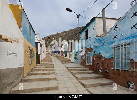 Orihuela, Spanien. Februar 26, 2018: Wandmalereien von San Isidro in Hommage an Miguel Hernandez in der Stadt Orihuela, Provinz Alicante, Spanien. Stockfoto