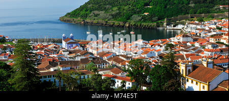 Historischen Zentrum von Angra do Delgada (UNESCO Weltkulturerbe) und Monte Brasil. Terceira, Azoren, Portugal Stockfoto