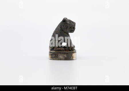 Bild von Buddha, auf weißem Hintergrund, Buddha Statue Buddha Bild verwendet als Amulette des Buddhismus Religion. Stockfoto
