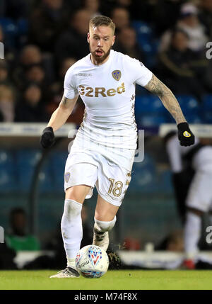 Pontus Jansson von Leeds United beim Sky Bet Championship-Spiel in der Elland Road, Leeds. DRÜCKEN SIE VERBANDSFOTO. Bilddatum: Mittwoch, 7. März 2018. Siehe PA Geschichte FUSSBALL Leeds. Bildnachweis sollte lauten: Simon Cooper/PA Wire. EINSCHRÄNKUNGEN: Keine Verwendung mit nicht autorisierten Audio-, Video-, Daten-, Fixture-Listen, Club-/Liga-Logos oder „Live“-Diensten. Online-in-Match-Nutzung auf 75 Bilder beschränkt, keine Videoemulation. Keine Verwendung in Wetten, Spielen oder Veröffentlichungen für einzelne Vereine/Vereine/Vereine/Spieler. Stockfoto