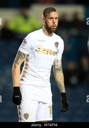 Leeds United von Pontus Jansson während der Sky Bet Championship Match an der Elland Road, Leeds. PRESS ASSOCIATION Foto. Bild Datum: Mittwoch, 7. März 2018. Siehe PA-Geschichte Fußball Leeds. Photo Credit: Simon Cooper/PA-Kabel. Einschränkungen: EDITORIAL NUR VERWENDEN Keine Verwendung mit nicht autorisierten Audio-, Video-, Daten-, Spielpläne, Verein/liga Logos oder "live" Dienstleistungen. On-line-in-Verwendung auf 75 Bilder beschränkt, kein Video-Emulation. Keine Verwendung in Wetten, Spiele oder einzelne Verein/Liga/player Publikationen. Stockfoto