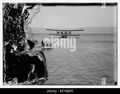 Das hier dargestellte „Satyrus“-Flugboot war Teil der frühen Luftfahrtgeschichte und zeigt die technologischen Fortschritte bei Wasserflugzeugen und ihre Rolle im militärischen oder kommerziellen Flug im 20. Jahrhundert. Stockfoto