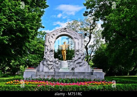 Statue von Johann Strauss II. in Wien, Österreich Stockfoto