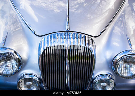 Daimler Auto 1968 front end Abstract im Bicester Heritage Center. Oxfordshire, England Stockfoto