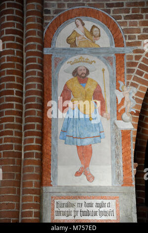 Ort, wo König Harald Bluetooth wurde angeblich in der nordwestlichen Pier der Apsis im gotischen Roskilde Roskilde Domkirke (Kathedrale) von gebaut begraben Stockfoto