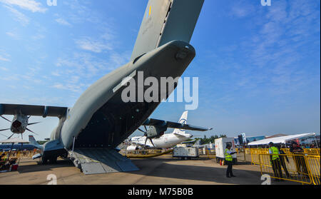 Singapur - Feb 10, 2018. Airbus A400M Atlas Transportflugzeuge der Royal Malaysian Air Force in Changi, Singapur. Stockfoto