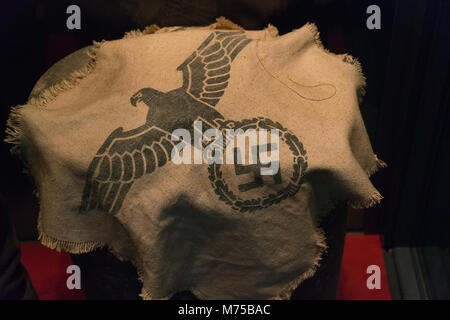 Reichsadler mit Hakenkreuz des Nationalsozialismus, an Krieg, Tunnel, Jersey, Channel Islands Stockfoto