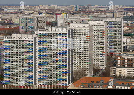 Einige Wohnhochhäuser in Berlin, Deutschland Stockfoto