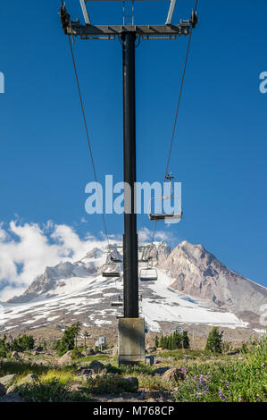 Skilift am Timberline Lodge und Ski Resort. Mt Hood National Forest, Oregon Stockfoto