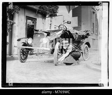 Miss Maud Jüngere, 12-16-20 LOC npcc. 03185 Stockfoto