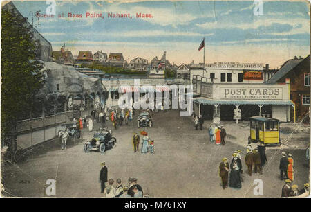 Eine malerische Aussicht auf Bass Point mit einem Postkartenladen und einer Coca-Cola-Werbung. Dies fängt die populären kulturellen und kommerziellen Elemente des frühen 20. Jahrhunderts ein. Stockfoto