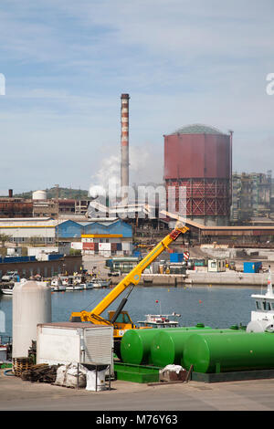 Blick auf den Hafen und das Industriegebiet, Piombino, Toskana, Italien, Europa Stockfoto