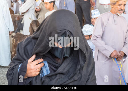 Szene auf der Nizwa Ziege Markt, Nizwa, Sultanat Oman Stockfoto