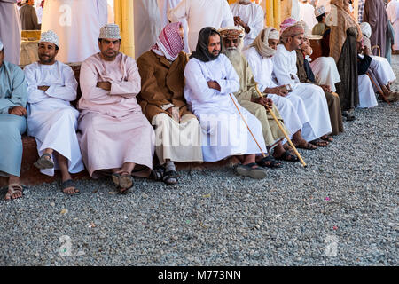 Szene auf der Nizwa Ziege Markt, Nizwa, Sultanat Oman Stockfoto