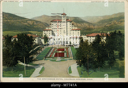 Foto vom Broadmoor Hotel, einem legendären Luxusresort in Colorado Springs, Colorado. Das Bild zeigt die architektonische Eleganz und die malerische Umgebung des Hotels. Stockfoto