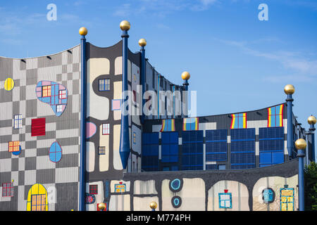 Fernwarme Kraftwerk, Fassade von Eco neu gestaltet - Architekt Friedensreich Hundertwasser, Spittelau, Wien, Österreich, Europa Stockfoto