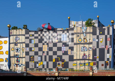 Fernwarme Kraftwerk, Fassade von Eco neu gestaltet - Architekt Friedensreich Hundertwasser, Spittelau, Wien, Österreich, Europa Stockfoto