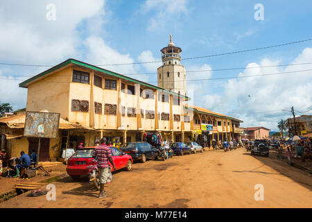 Markt vor der Moschee von Foumban, Kamerun, Afrika Stockfoto