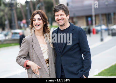 Rom, Italien. 9 Mär, 2018. Miriam Leone und Fabio De Luigi an der fotoshooting von Metti la Nonna in Gefrierschrank im Kino Adriano in Rom Credit: Silvia Gerbino/Alamy leben Nachrichten Stockfoto