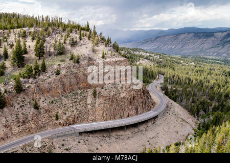 Grand Loop Road durch die Golden Gate. Stockfoto