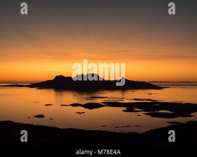Die Insel Landegode im Sonnenuntergang Stockfoto