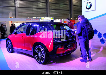 New Electric Car BMW i3s gezeigt, während der Ausstellung PLUG-IN DER UKRAINE 2018. März 2, 2018. Kiew Expo Center. Kiew, Ukraine Stockfoto