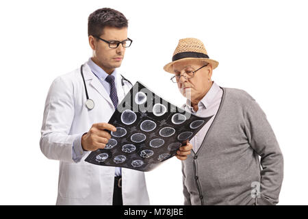 Arzt und einen älteren Patienten bei einem x-ray Suchen auf weißem Hintergrund isoliert Stockfoto