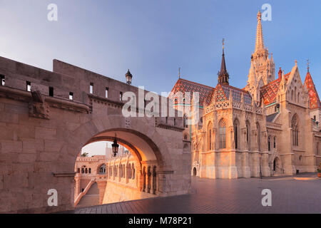 Matthias Kirche, Fischer die Fischerbastei, die Budaer Burg, Budapest, Ungarn, Europa Stockfoto