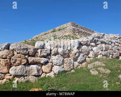 Sassari, Sardinien. Monte d'Accoddi prähistorischen Bereich (4000 Jahre v. Chr.) Stockfoto