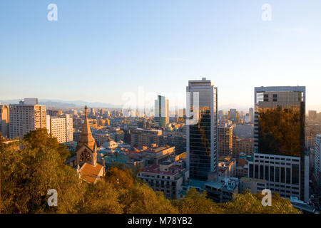 Die Innenstadt von Ansicht von Santa Lucia Hill, Santiago, Chile, Südamerika Stockfoto