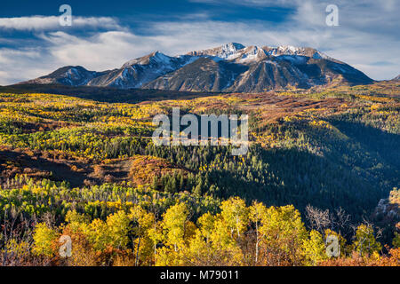 Mount Elbert, von West Elk Loop Scenic Byway, Gunnison National Forest, West Elk Berge, Rocky Mountains, Colorado, USA, gesehen