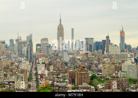 Skyline von New York auf dem Empire State Building, Manhattan, New York City suchen Stockfoto