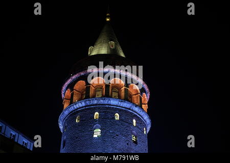 Der Galata-Turm (Türkische Galata kulesi) befindet sich in Galata, einem Viertel von Istanbuls Beyoğlu-Viertel. Stockfoto