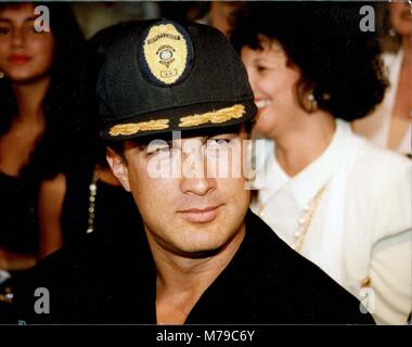 Steven Segal & Frau, Kelly LeBrock 1992 Foto von John Barrett - PHOTOlink Stockfoto