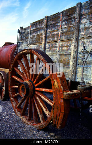 Zwanzig Mule Team Wagen, Harmony Borax Works, Death Valley Nationalpark, Kalifornien Stockfoto