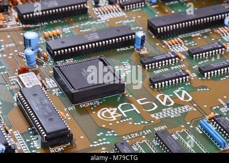 Nahaufnahme der Hauptplatine eines Amiga 500 Home Computer Stockfoto